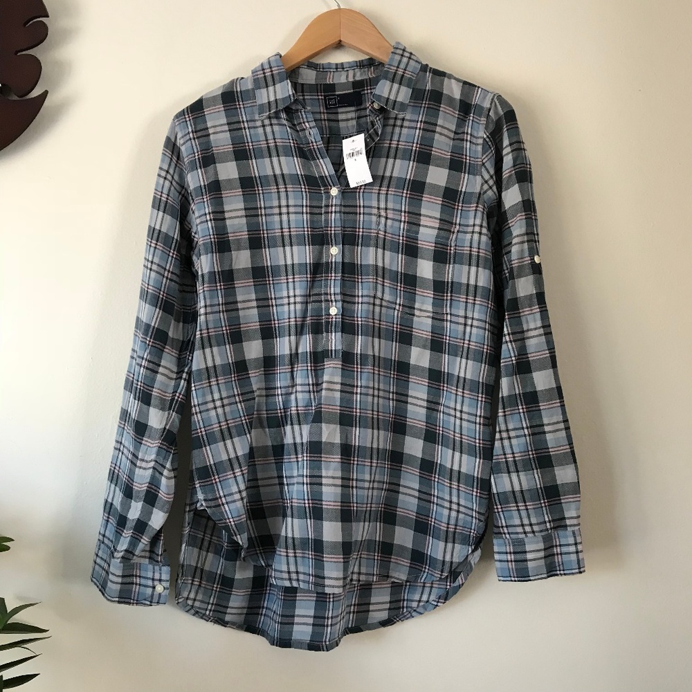 Gap Blue & Pink Plaid Button Down Shirt